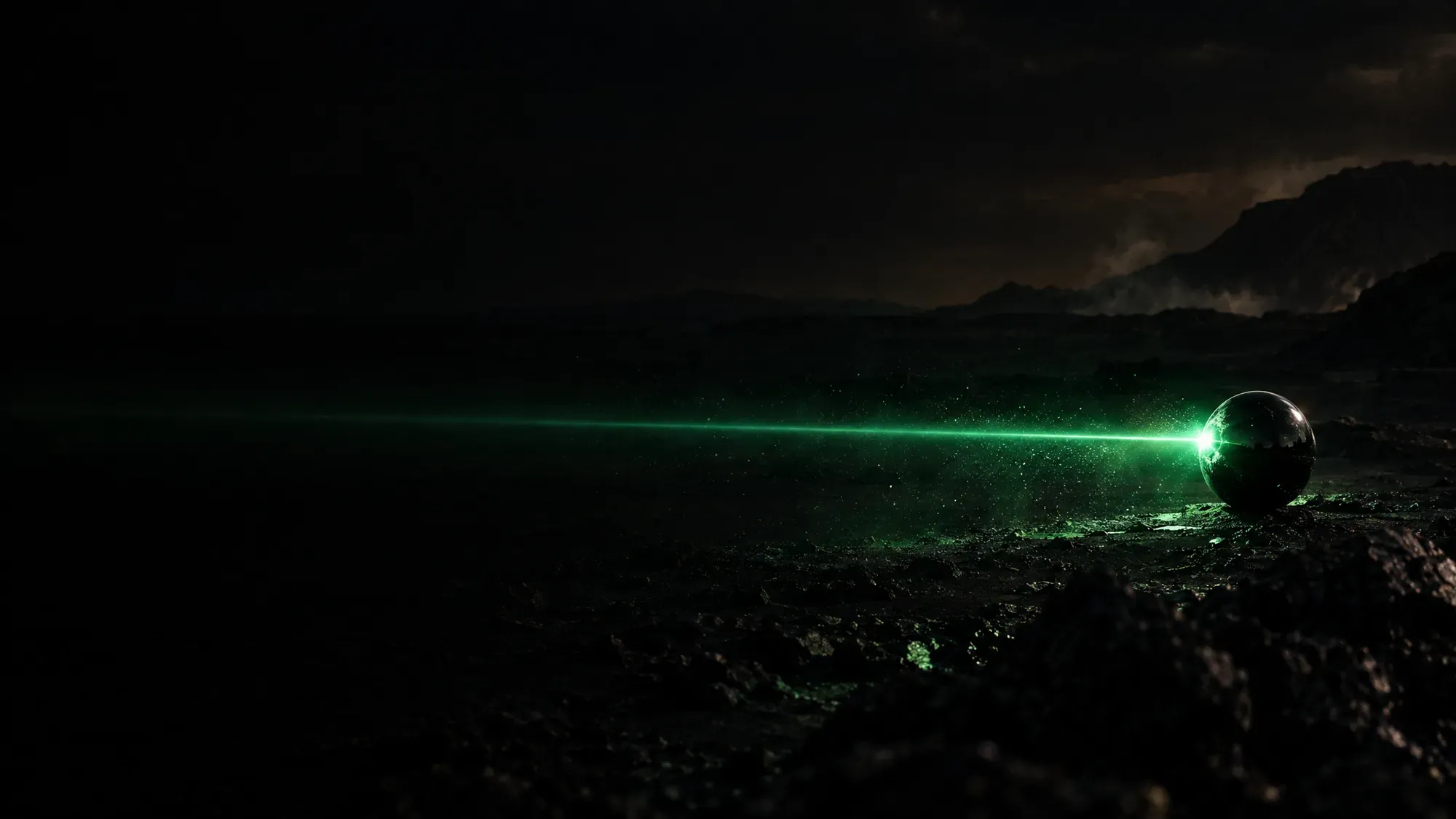 Haz de luz verde que cruza una llanura volcánica e impacta en una esfera de obsidiana